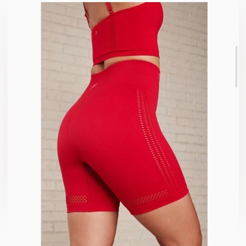 Fabletics Sync Seamless High-Waisted 6” Shorts